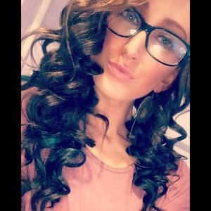 Meet your Posher, Nora-logan